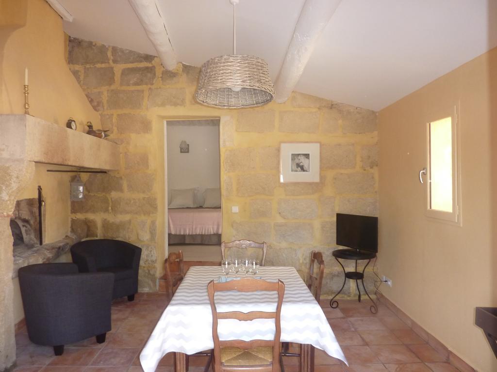 Apartamento Mas Du Notaire Gallician Habitación foto