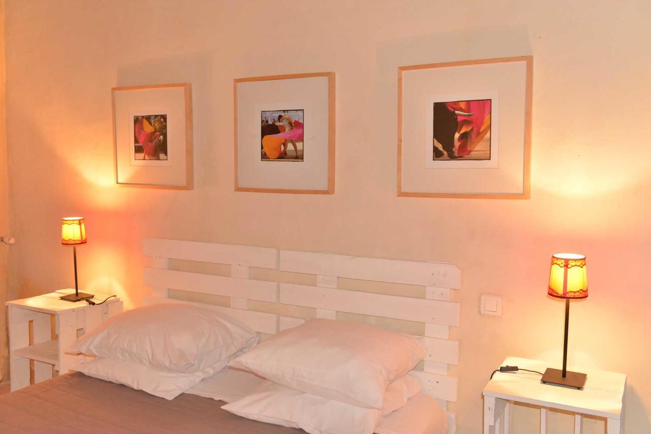 Apartamento Mas Du Notaire Gallician Exterior foto
